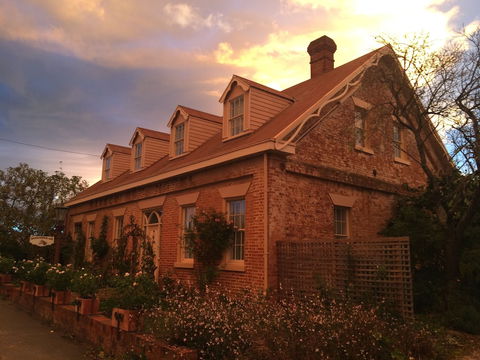 The Racecourse Inn - Accommodation Brunswick Heads 1