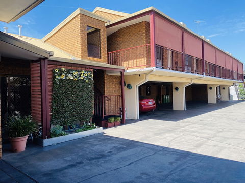 The Cottage Motor Inn Albury - Accommodation Brunswick Heads 1