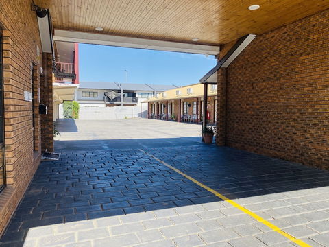 The Cottage Motor Inn Albury - Accommodation Brunswick Heads 0