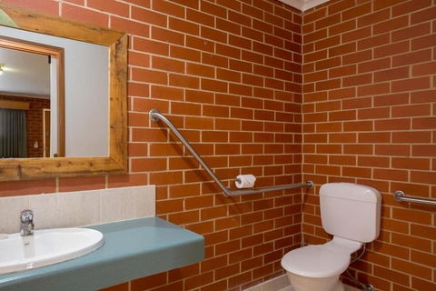 Yackandandah Motor Inn - Accommodation Brunswick Heads 3