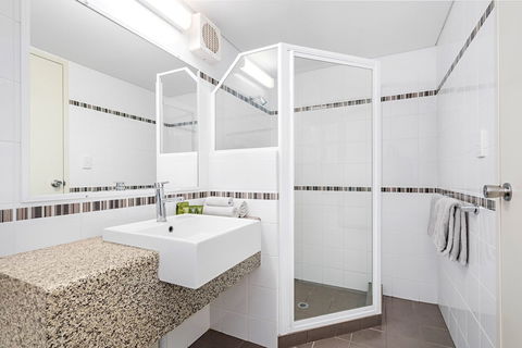 Geraldton Motor Inn - Accommodation Brunswick Heads 2