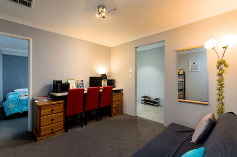 Rainbow Dream House PERTH Holiday Home - Accommodation Brunswick Heads 1