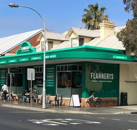 Flannerys Organic  Wholefood Market - Accommodation Brunswick Heads