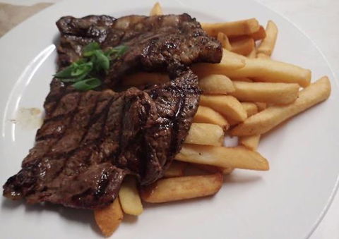 Champions Family Bistro - Accommodation Brunswick Heads 0