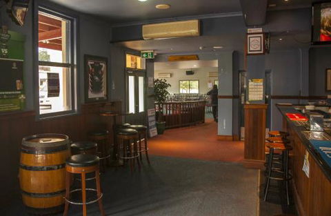 Royal Hotel Restaurant - Accommodation Brunswick Heads 0
