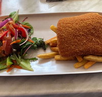 Cafe on the Bay