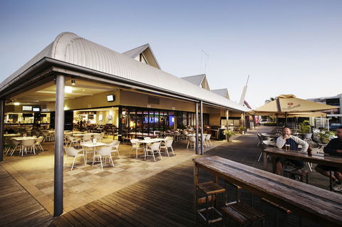 Kawana Waters Hotel - Accommodation Brunswick Heads 0