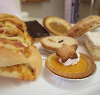 AJ's Hotbake