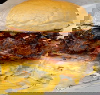 Sneaky Burger - Accommodation Brunswick Heads