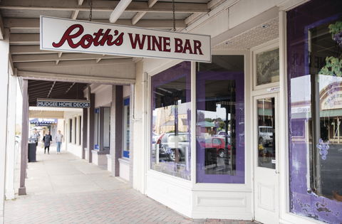 Roth's Wine Bar - Accommodation Brunswick Heads 2