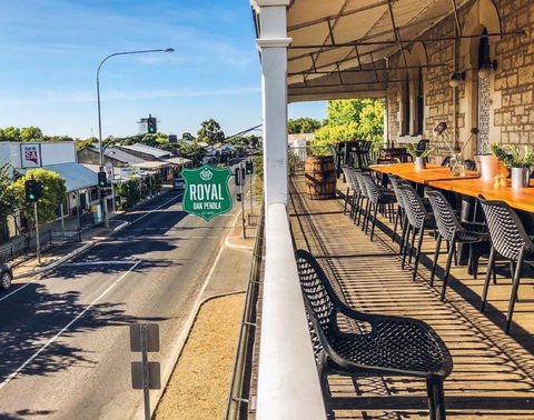 Royal Oak Hotel Penola - Accommodation Brunswick Heads 1