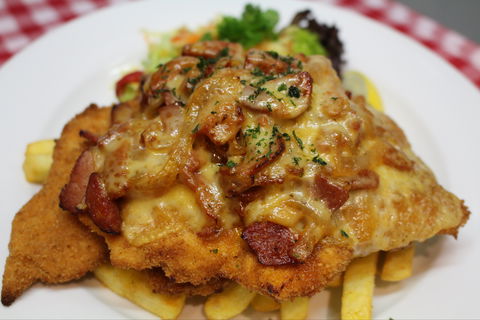 Austrian Schnitzelhaus Erina - Accommodation Brunswick Heads 0
