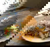 Bowning Hotel Dining - Accommodation Brunswick Heads