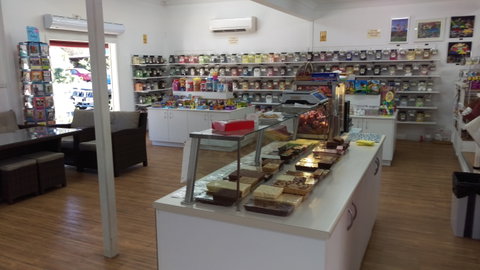 Mogo Fudge And Ice Cream /  Courtyard Cafe / Lots Of Lollies Mogo - Accommodation Brunswick Heads 2