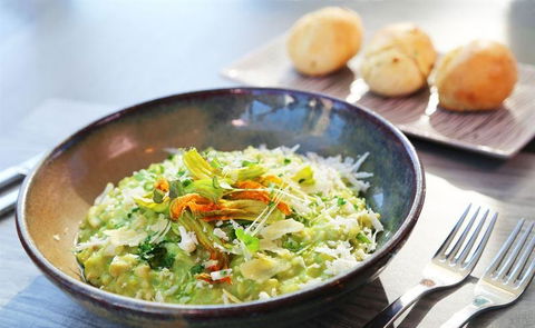 St James Hotel Restaurant - Accommodation Brunswick Heads 7