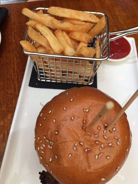 Adelphi Grill - Accommodation Brunswick Heads 4