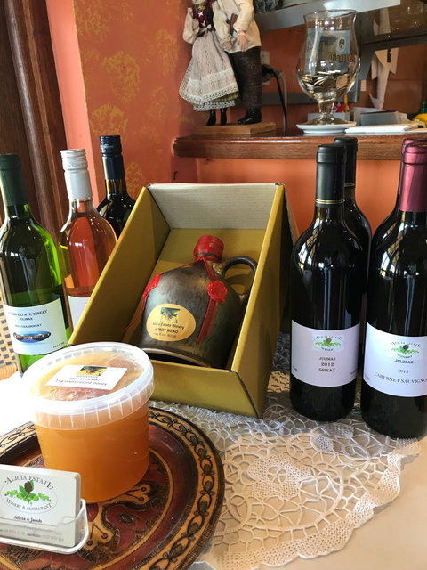 Alicia Estate Winery & Restaurant - Accommodation Brunswick Heads 2