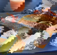 Juniper and pine - Accommodation Brunswick Heads