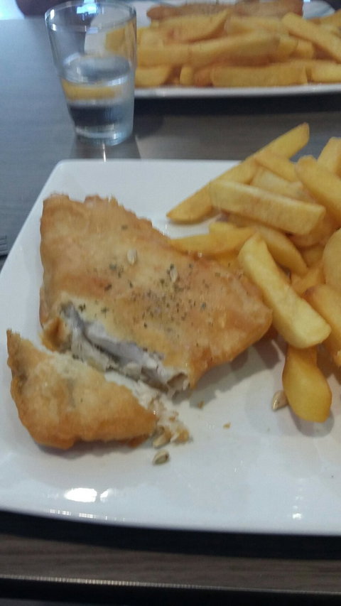 D'Lish Fish & Chippery - Accommodation Brunswick Heads 2