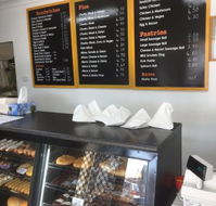 Mai Hot Pies - Accommodation Brunswick Heads