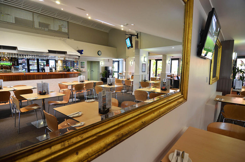 Ashmore Tavern - Accommodation Brunswick Heads 2