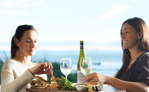 Pine & Bamboo Chinese Restaurant - Accommodation Brunswick Heads 9