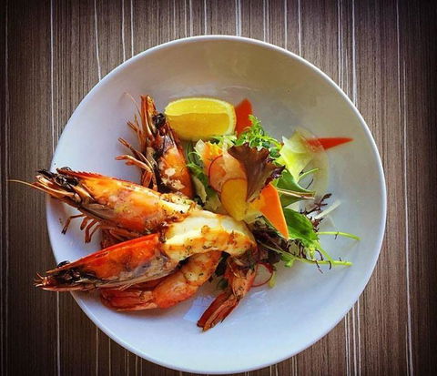 Pine & Bamboo Chinese Restaurant - Accommodation Brunswick Heads 4