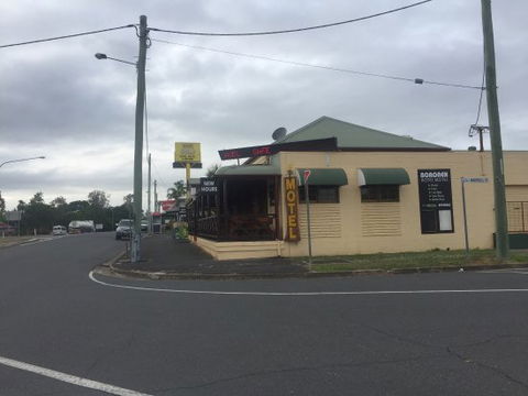 Bororen Hotel Restaurant - Accommodation Brunswick Heads 0
