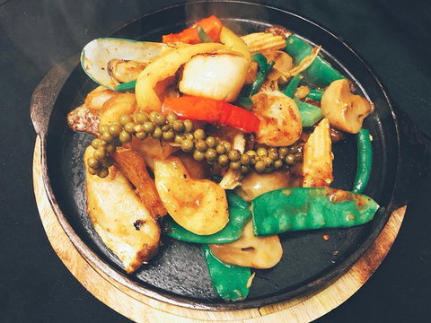 D'Gusto Thai Restaurant - Accommodation Brunswick Heads 0