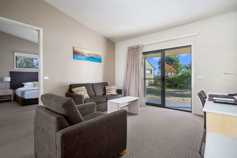 Quality Suites Point Cook Seasons 5 - Accommodation Brunswick Heads 10