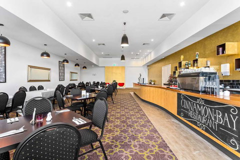 Quality Suites Point Cook Seasons 5 - Accommodation Brunswick Heads 15