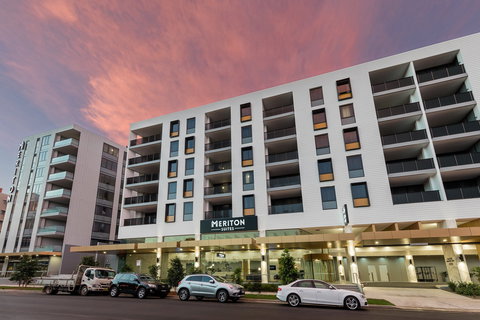 Meriton Suites Sydney Airport - Accommodation Brunswick Heads 1