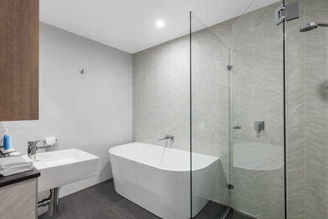 Meriton Suites Sydney Airport - Accommodation Brunswick Heads 9