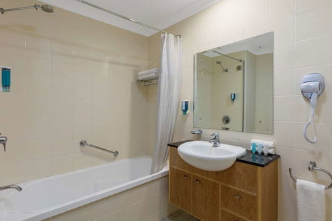 Nesuto Canberra Apartment Hotel - Accommodation Brunswick Heads 3
