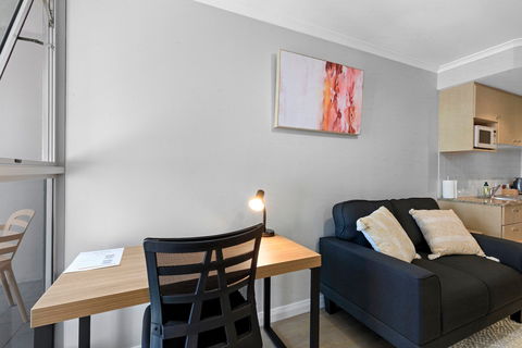 Astra Apartments Chatswood - Accommodation Brunswick Heads 9