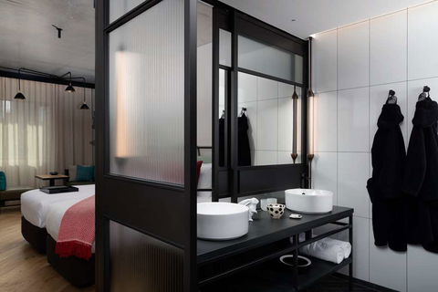 QT Melbourne - Accommodation Brunswick Heads 6