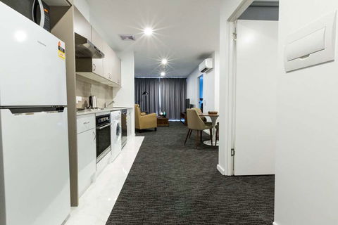 Adelaide Dress Circle Apartments - Accommodation Brunswick Heads 5