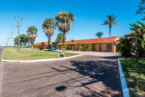 Hospitality Carnarvon, SureStay by BW - Accommodation Brunswick Heads 1