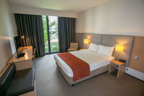 Alpha Hotel Eastern Creek - Accommodation Brunswick Heads 2
