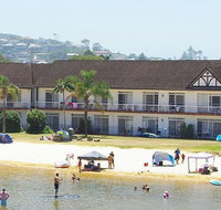 The Clan Lakeside Lodge - Accommodation Brunswick Heads