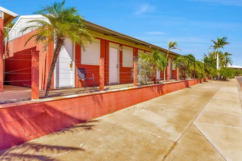 Econo Lodge Karratha - Accommodation Brunswick Heads 5