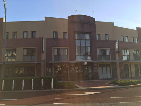 Joondalup City Hotel - Accommodation Brunswick Heads 0