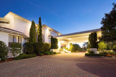 Ramada By Wyndham Diplomat Canberra - Accommodation Brunswick Heads 1