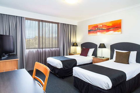 Alpha Hotel Canberra - Accommodation Brunswick Heads 2