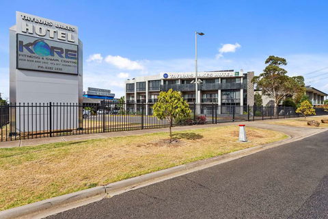 Quality Inn Taylors Lakes Motel - Accommodation Brunswick Heads 0