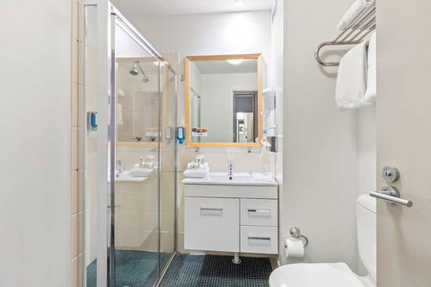 Quality Hotel Dickson - Accommodation Brunswick Heads 4