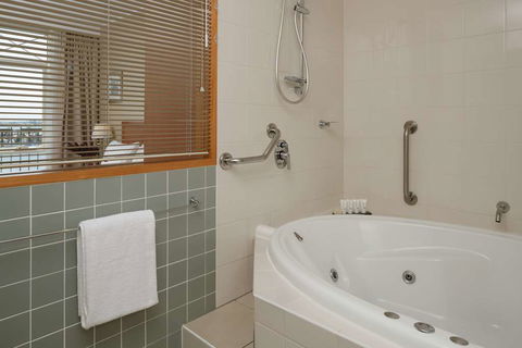 Rydges Newcastle - Accommodation Brunswick Heads 14