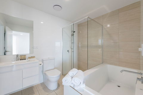 Astra Apartments Newcastle - Accommodation Brunswick Heads 5