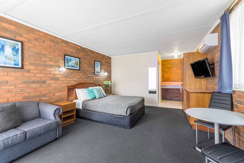 Best Western Cathedral Motor Inn - Accommodation Brunswick Heads 9