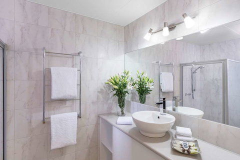 Best Western Cathedral Motor Inn - Accommodation Brunswick Heads 13